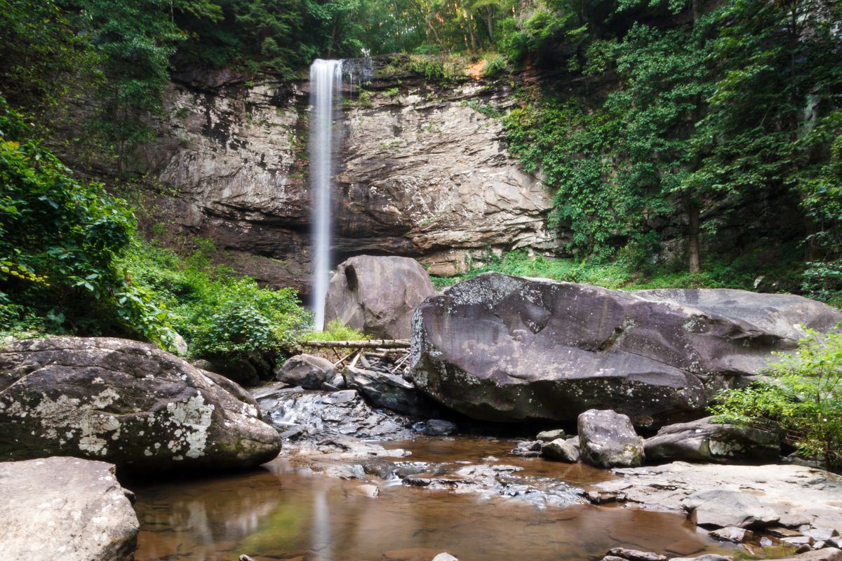 13 Amazing Helen, Georgia Waterfalls to Visit