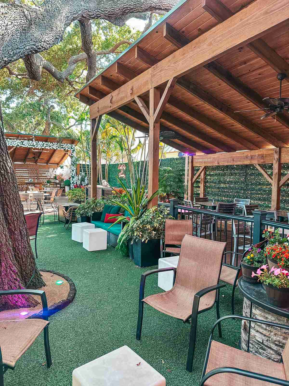 Patio at Crown and Bull in Dunedin Florida