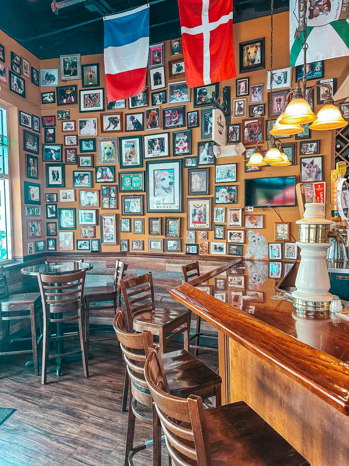 Rosies Tavern in Dunedin Florida