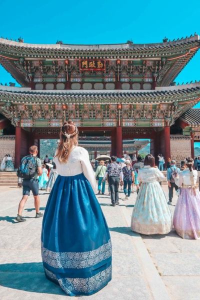 Renting a Hanbok in Seoul South Korea