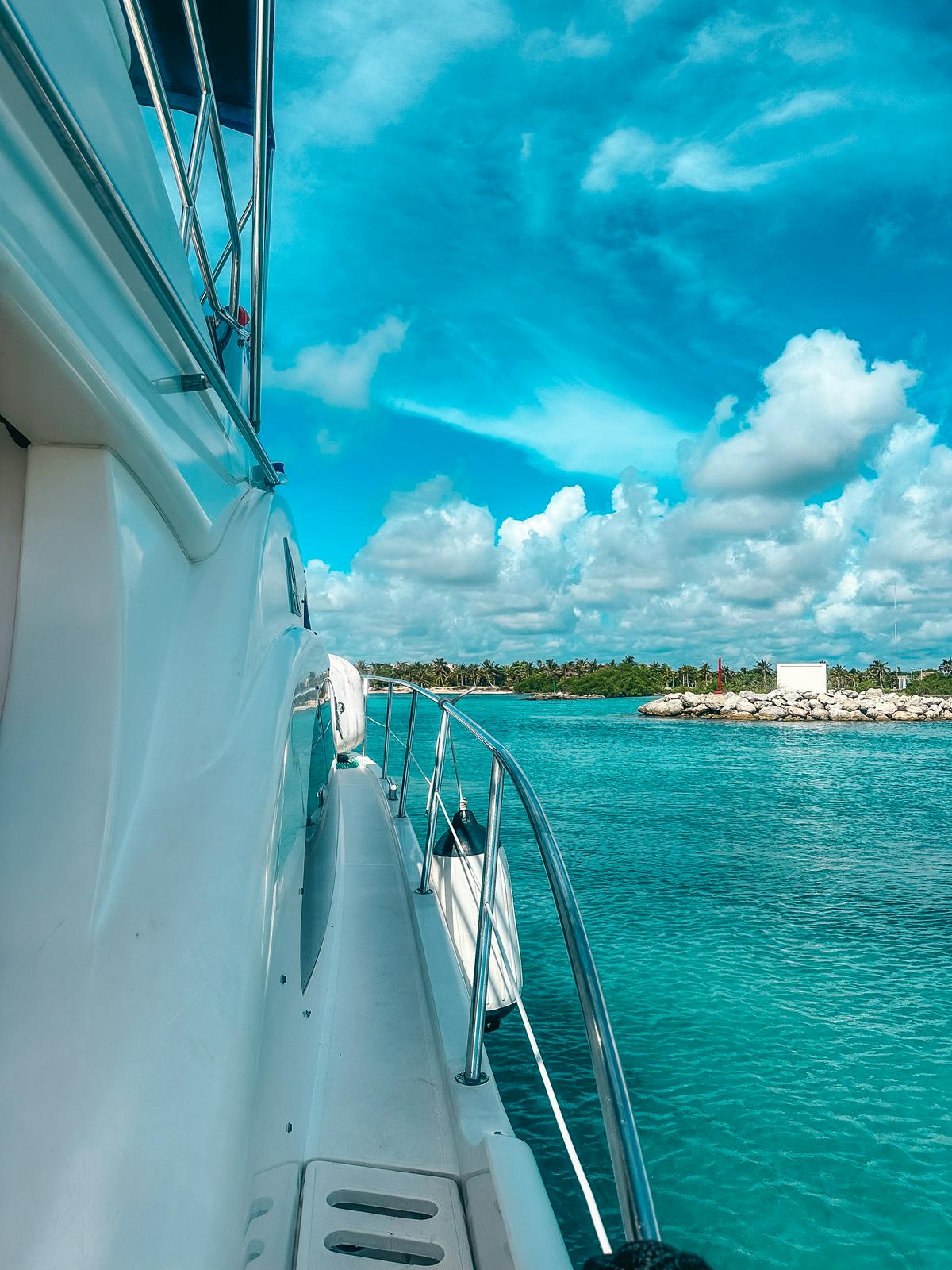 Tulum Charters yacht